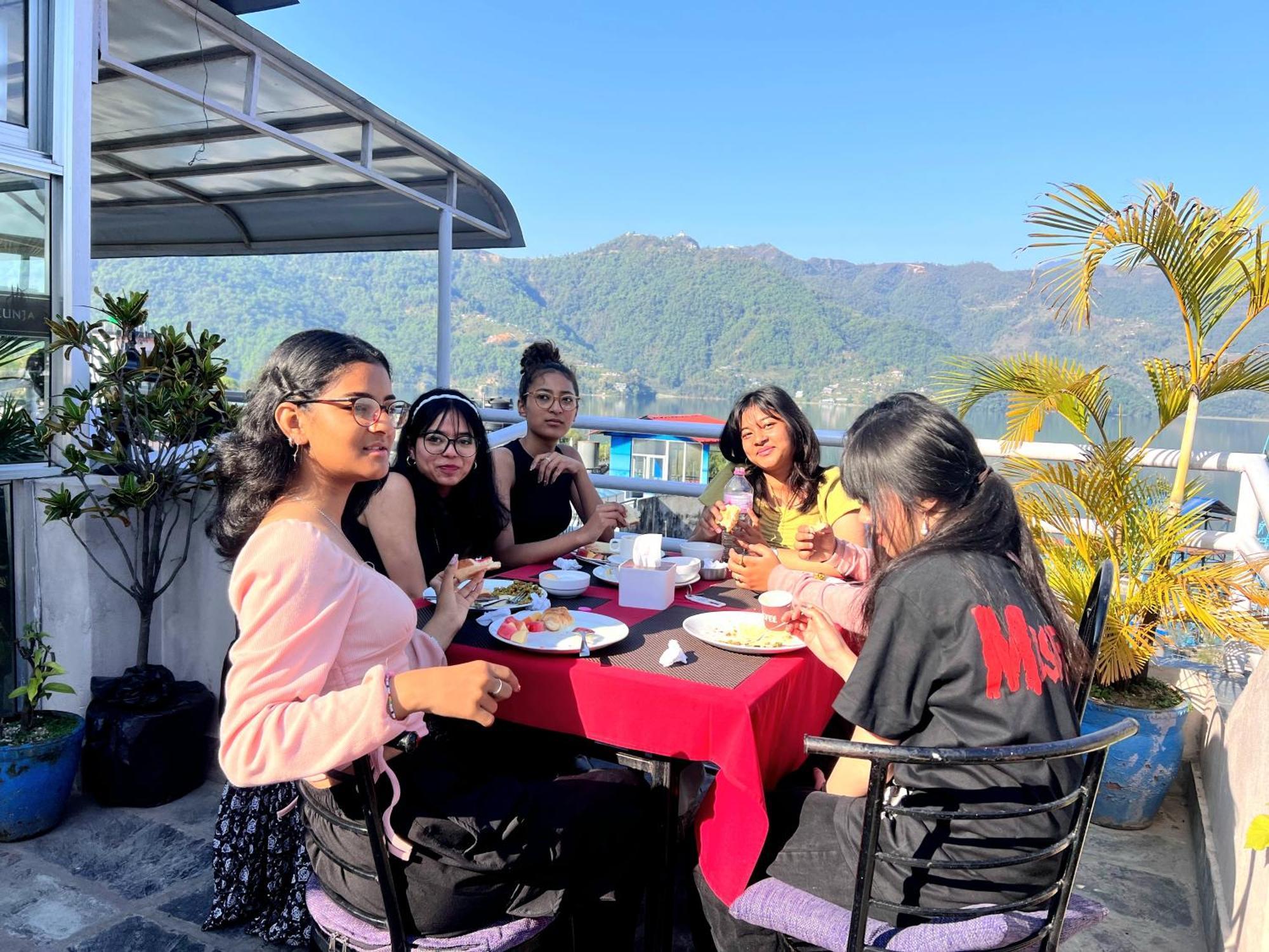 Hotel Kunja Покхара Екстер'єр фото